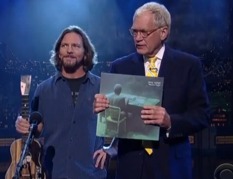Eddie Vedder la emisiunea Late Show cu David Letterman