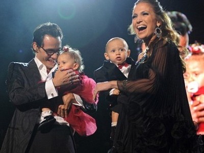 Jennifer Lopez şi Marc Anthony au divorţat!