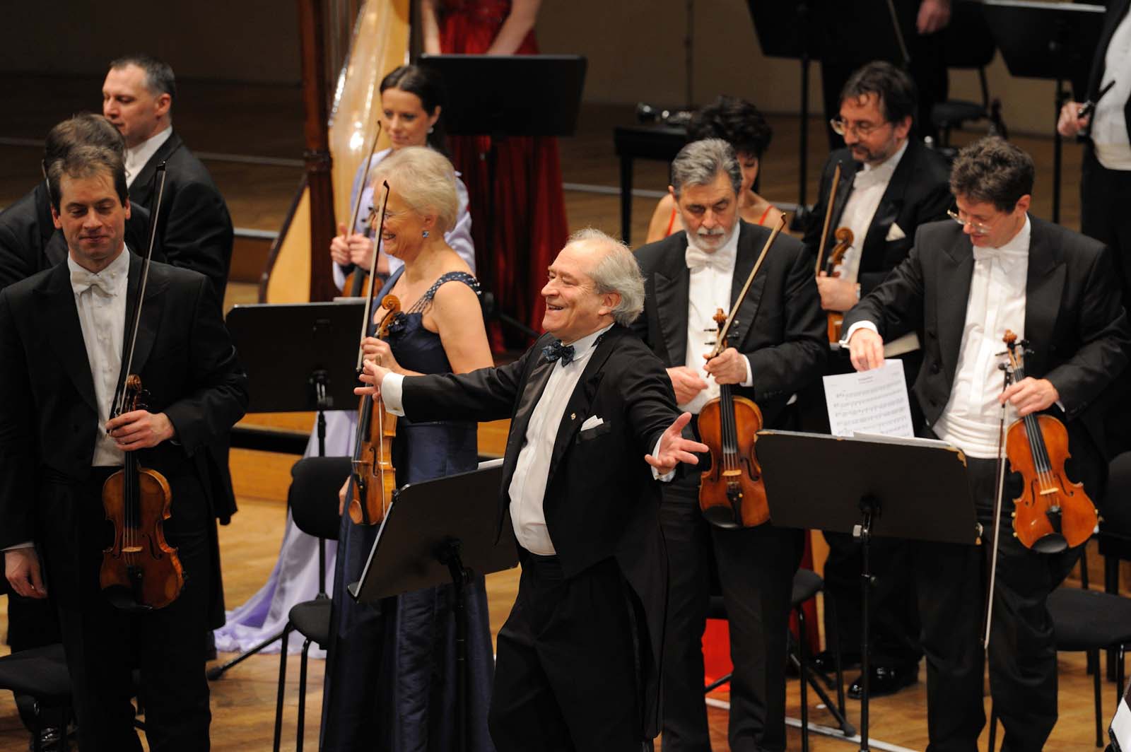Peter Guth si Strauss Festival Orchestra