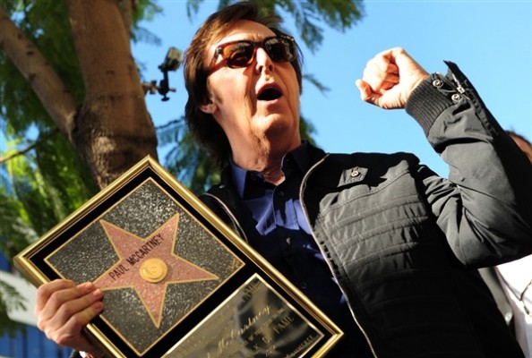 Paul McCartney Star Hollywood Walk Of Fame (sursa foto entertainment.msnbc.msn.com)