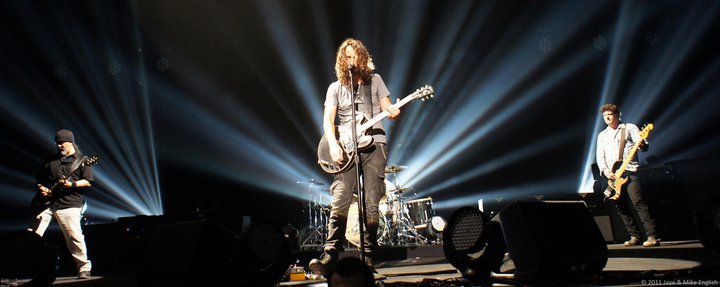 Soundgarden, live in Londra (credit foto: Jaye & Mike English, http://mjenglish.smugmug.com/Soundgarden)