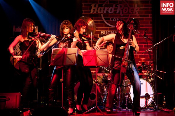 Cvartetul Passione alături de trupa Sarmalele Reci in concert la Hard Rock Cafe