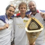 Muse poartă Torța Olimpică 2012