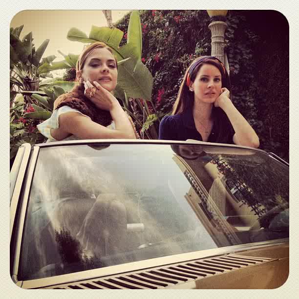 Lana Del Rey si Jaime King - Summertime Sadness Video