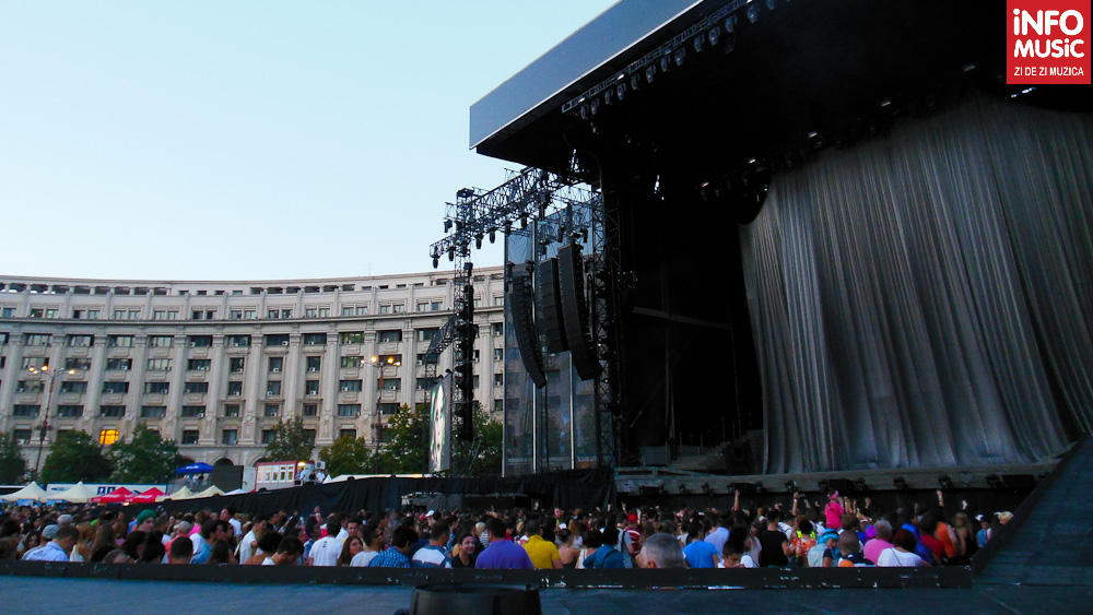 Public la concertul Lady Gaga din București