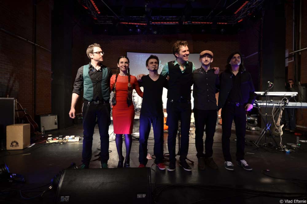 byron a prezentat în avanpremieră noul album 30 Seconds of Fame pe 13 martie 2013 în Teatrul Metropolis
