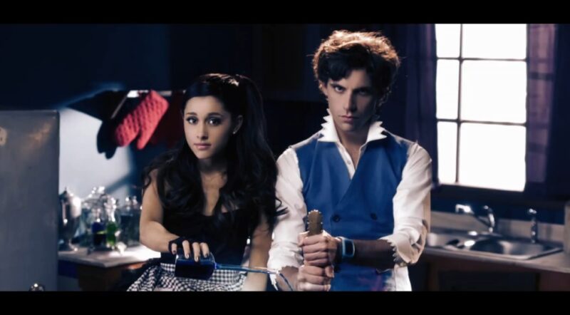 Secvență clip "Popular song" - Mika și Ariana Grande