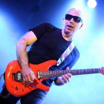 Joe Satriani in deschiderea concertului de la Bucuresti