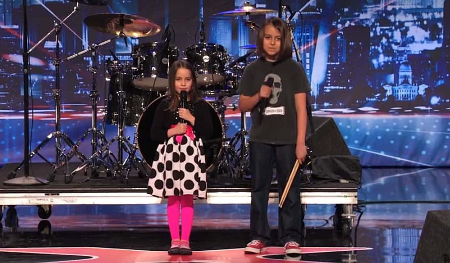 Aaralyn și fratele său Izzy au interpretat la America's Got Talent o piesă black metal