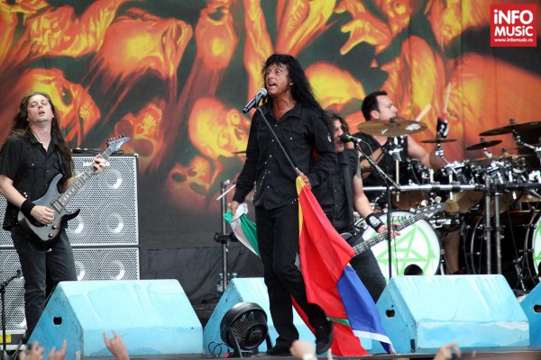 Anthrax în concert la Bucuresti - 24 iulie 2013. Joey Belladona la microfon.
