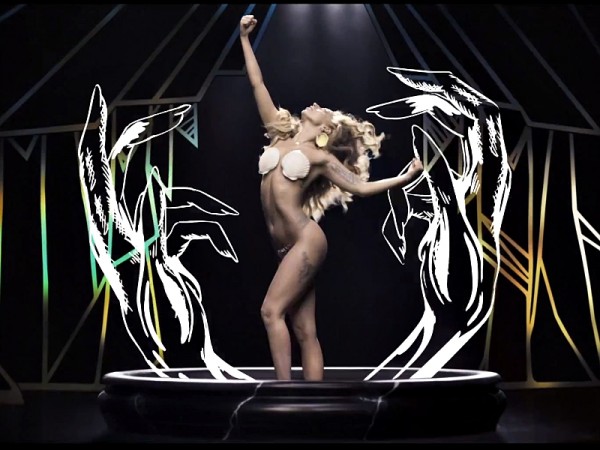 Secvență clip Lady Gaga - "Applause"