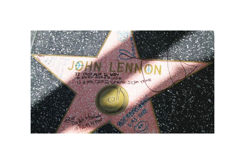 Steaua lui John Lennon de pe Hollywood Walk of Fame a fost vandalizată