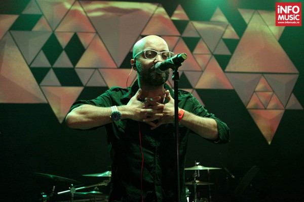 Omul cu sobolani in concertul de lansare a albumului Marea Cautare in Colectiv pe 11 octombrie 2013