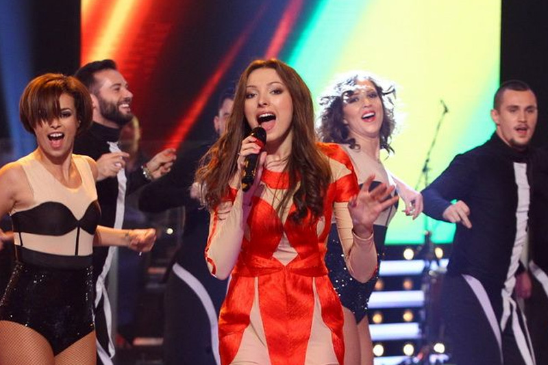 Georgia Dascălu a lansat piesa Ambition în finala Vocea României