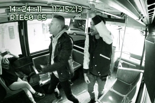 Macklemore și Ryan Lewis au cântat într-un autobuz din New York