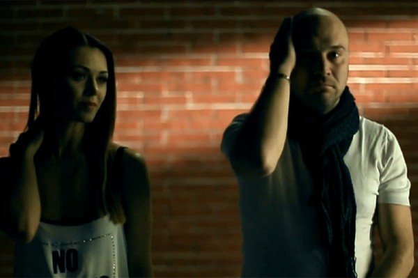 Secvență din videoclipul "Despre mine și ea" (Bere Gratis)