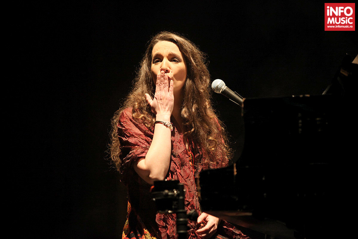 Concert Dulce Pontes la Sala Palatului din București pe 9 februarie 2014