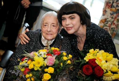 Mireille Mathieu și mama sa