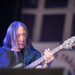 Basistul John Myung în concertul Dream Theater de la Romexpo București pe 28 iulie 2014