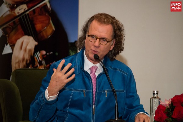 Conferinta de presa Andre Rieu despre concertul de la București din 2015