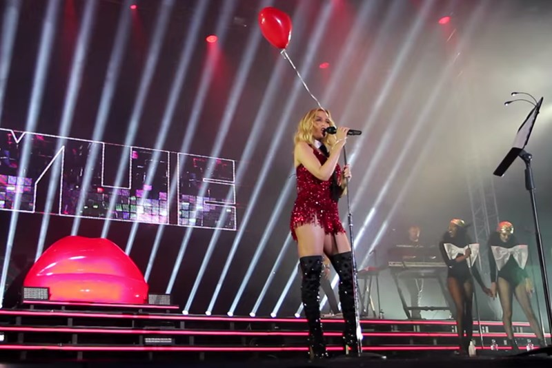 Kylie - Melt! Festival - 99 Red Balloons