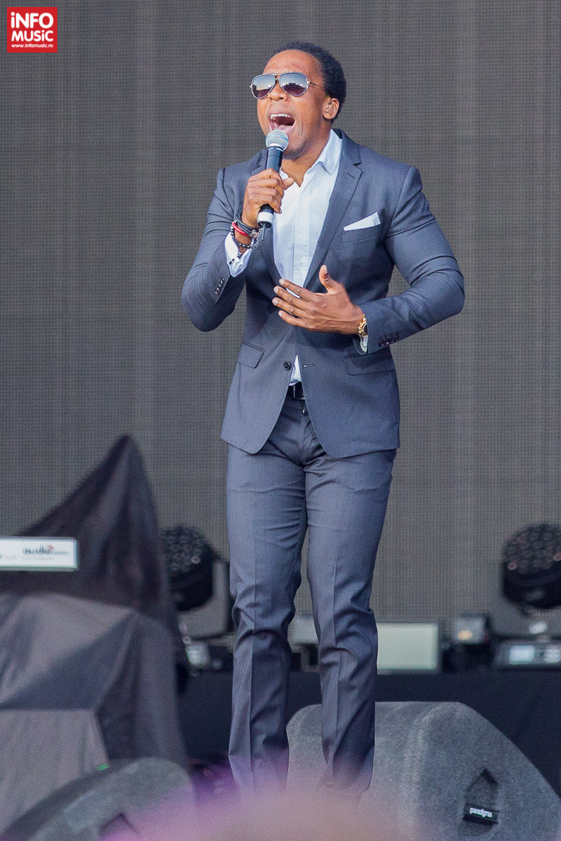 Lemar în deschiderea concertului Robbie Williams de la Bucuresti pe 17 iulie 2015
