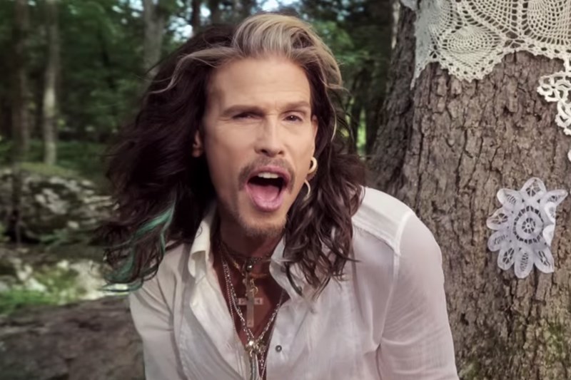 Videoclip Steven Tyler Love Is Your Name Infomusic