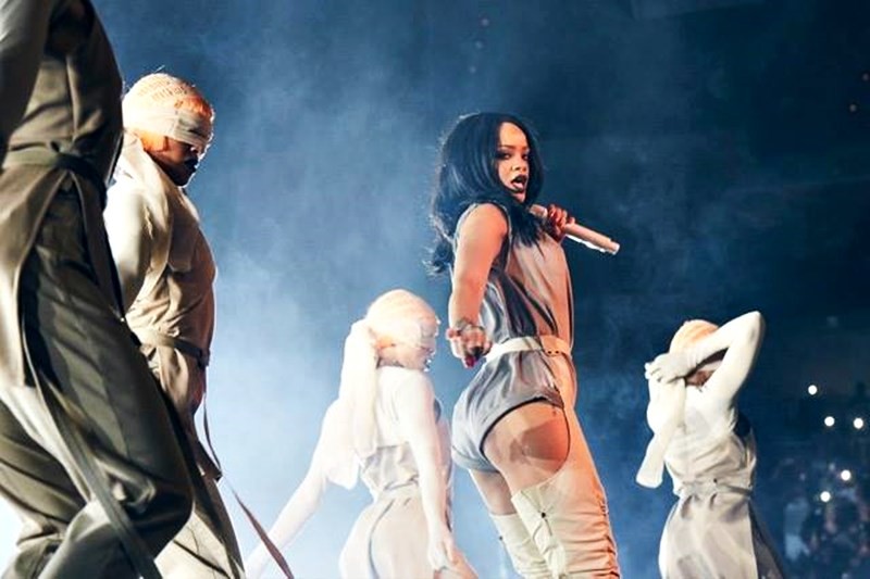 Rihanna în debutul turneului ”Anti”