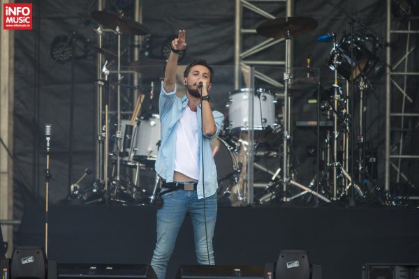 Les Elephants Bizarres în deschiderea concertului Maroon 5 din Piața Constituției pe 5 iunie 2016