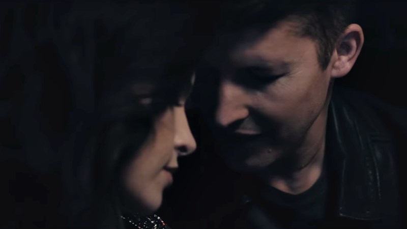 Videoclip: James Blunt - Bartender