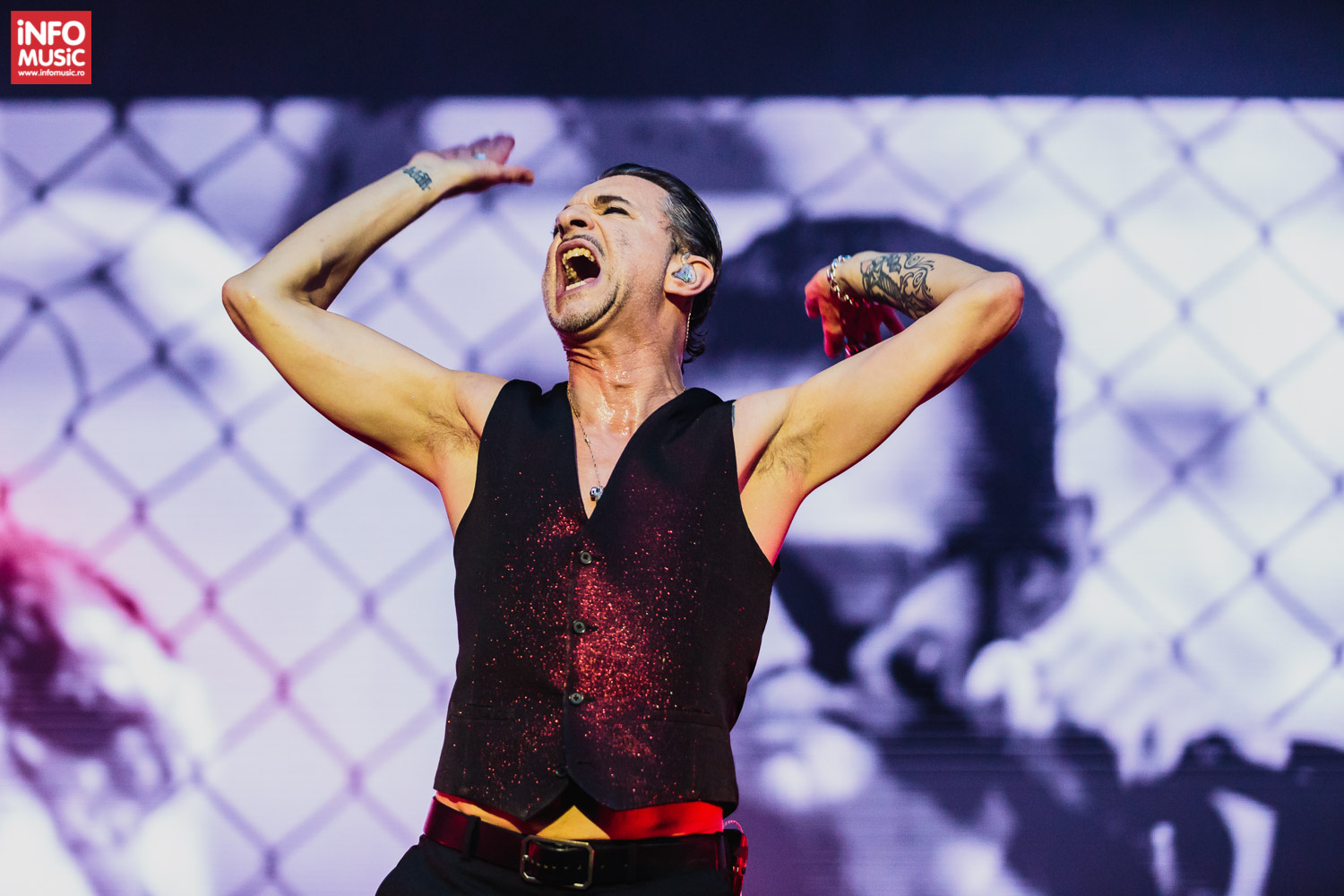 Dave Gahan, solistul Depeche Mode în concert pe Cluj Arena pe 23 iulie 2017