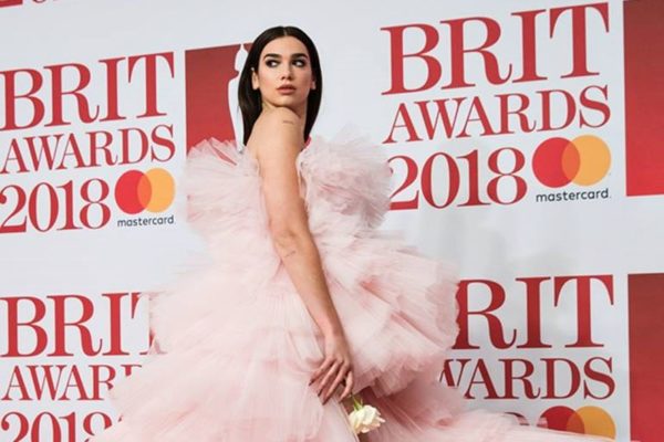 Dua Lipa la gala Brit Awards 2018