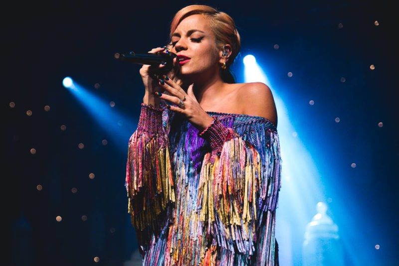 Lily Allen 2018 lansare single Three Higher