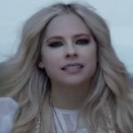 Videoclip Avril Lavigne Head Above Water