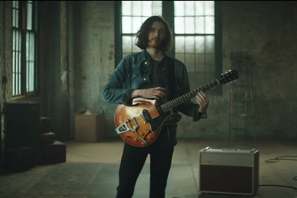 Videoclip Hozier - Almost (Sweet Music)
