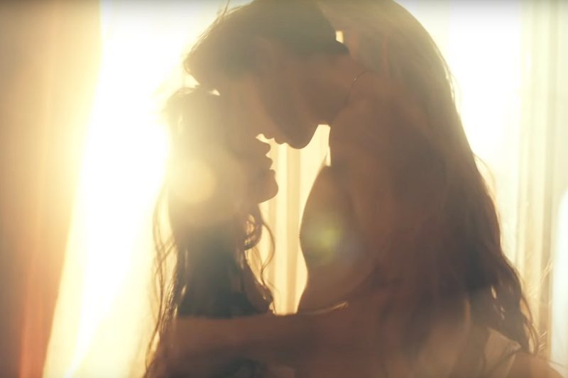 Shawn Mendes, Camila Cabello - Señorita (screenshot videoclip)