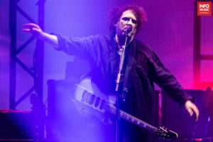 Solistul The Cure, Robert Smith