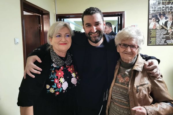 Smiley alături de mama și bunica lui (Pitești, 29 octombrie 2019)