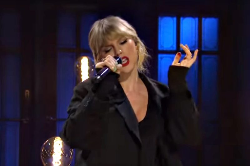 Taylor Swift: False God (Live) - SNL