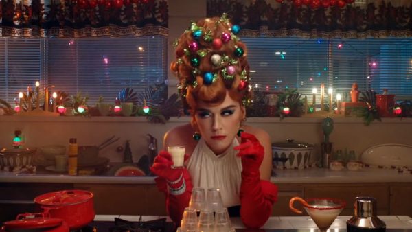 Videoclip Katy Perry Cozy Little Christmas