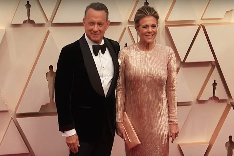 Tom Hanks și Rita Wilson pe covorul roșu al galei Oscar 2020 (Screenshot)