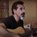 Serj Tankian în videoclipul "Hayastane" (captură ecran)