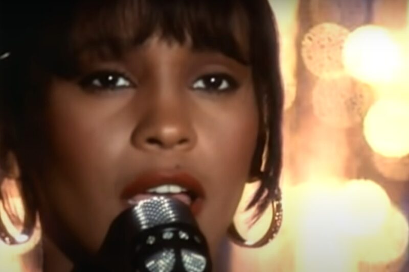 Whitney Houston în videoclipul ”I Will Always Love You”