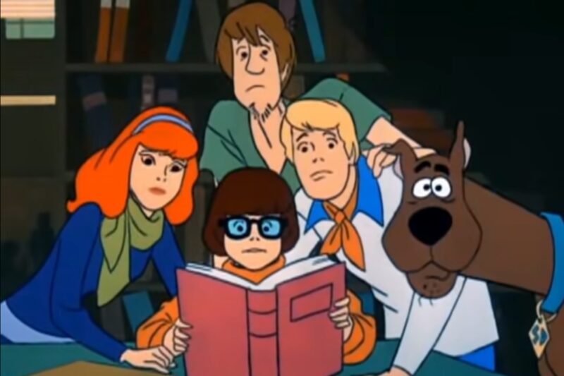 Personajele Scooby Doo în intro-ul serialului din 1969