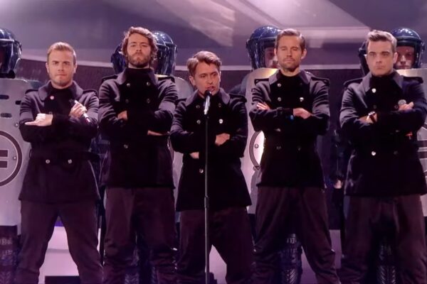 Take That la Brit Awards în 2011