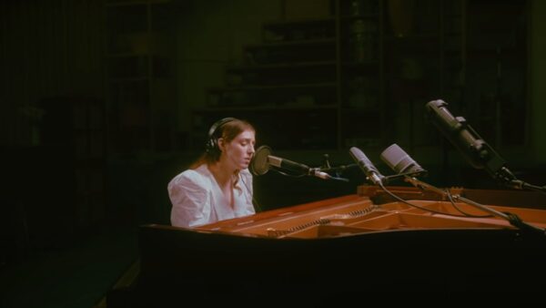 Birdy - Deepest Lonely [Live Performance Video]