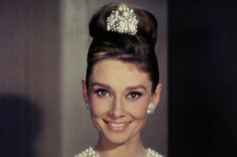 Audrey Hepburn în trailerul filmului "Breakfast at Tiffany's"