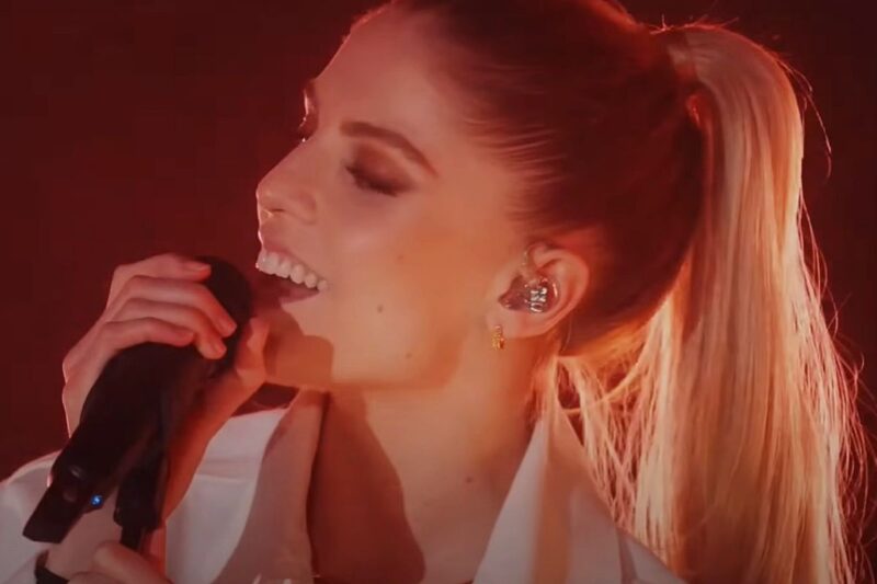 Hannah, vocalista London Grammar, în cadrul concertului de lansare a albumului ”Californian Soil”