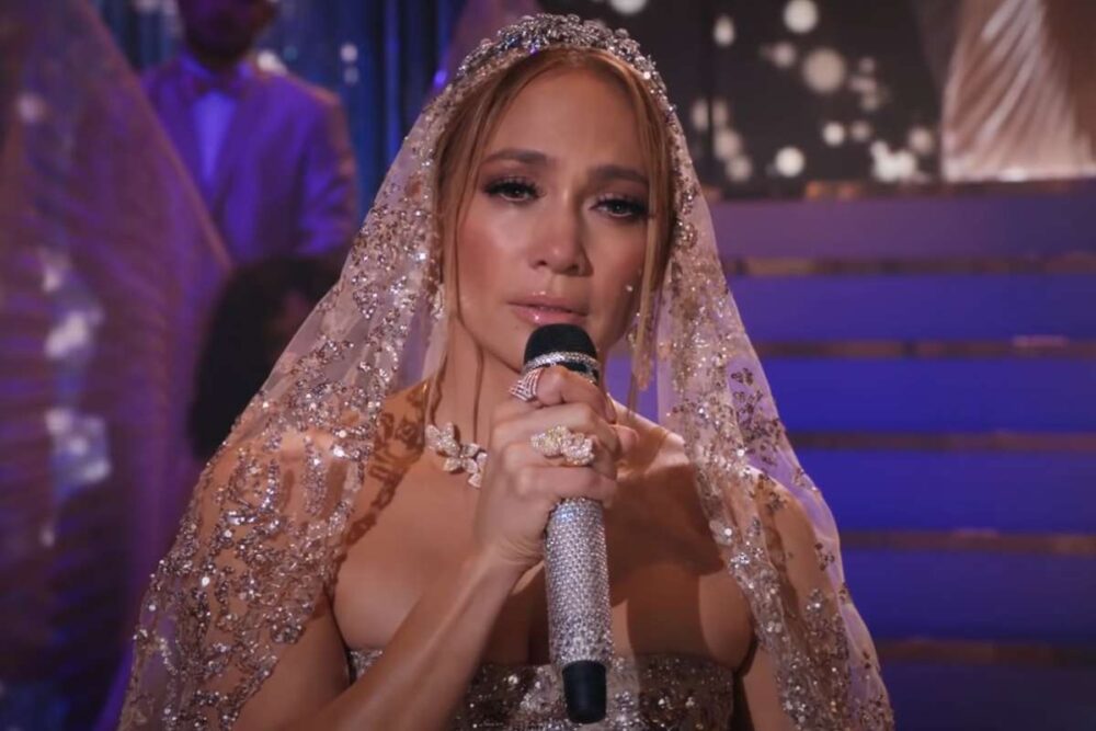 Jennifer Lopez în trailerul "Marry Me"