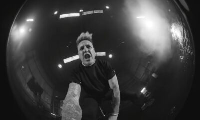 Videoclip Papa Roach Stand Up